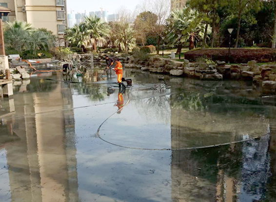 陵水景观池淤泥清理