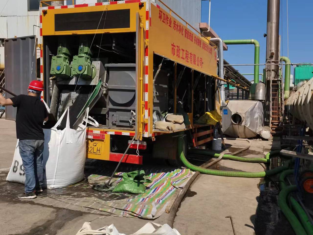 陵水淤泥压干处理